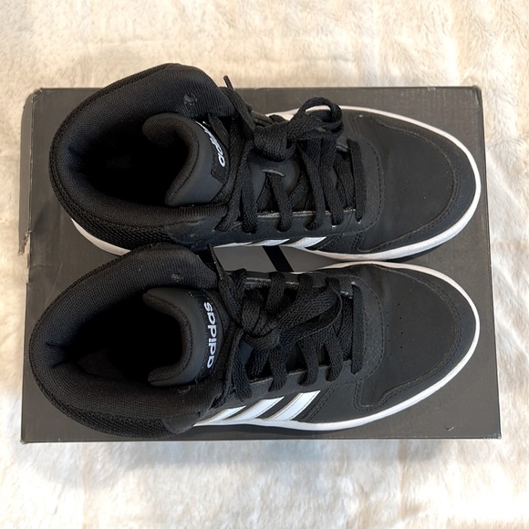 🏀 Adidas Hoops Mid 2.0 K Unisex Basketball Sneakers in Size 4 - Picture 6 of 8